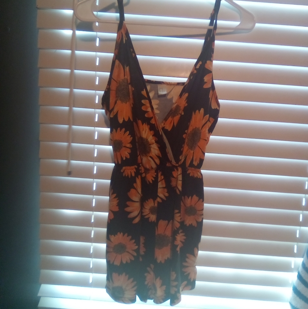 Floral Sunflower Print Women's Top